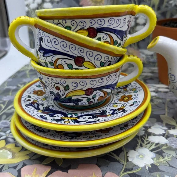 ⭐️7 piece Deruta Pottery teapot and saucer set